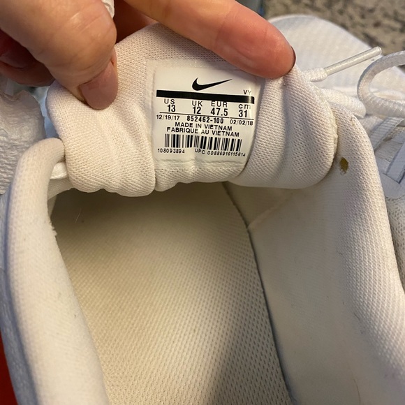 Nike - Picture 9 of 12